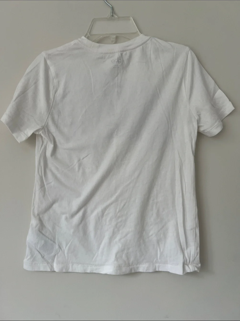 GAP White Short Sleeve Logo Tee with Gray and Multicolor Lettering